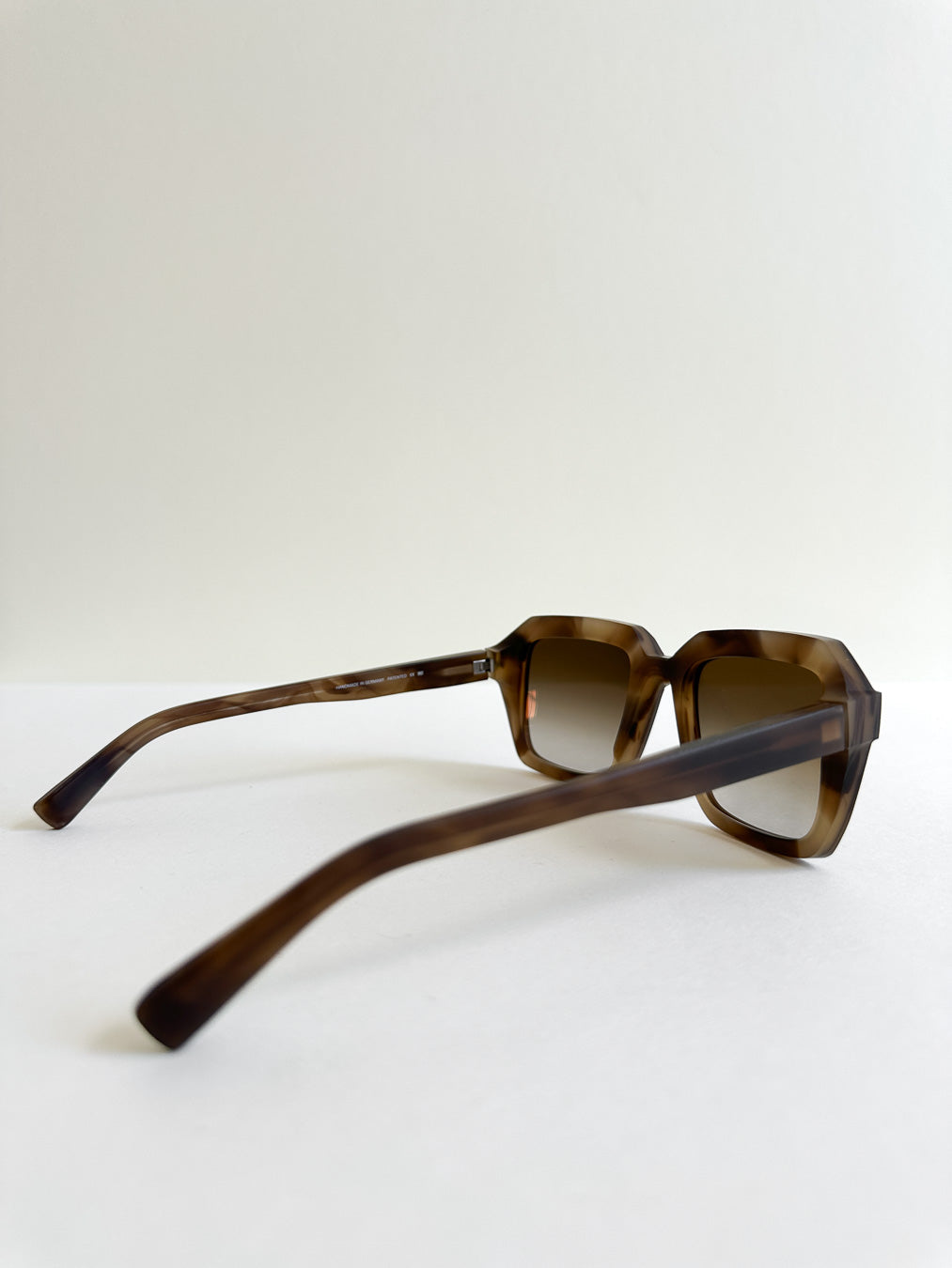 Mykita brown Kilenda timeless sunglasses frame. Acetate. Craftsmanship. Amsterdam.
